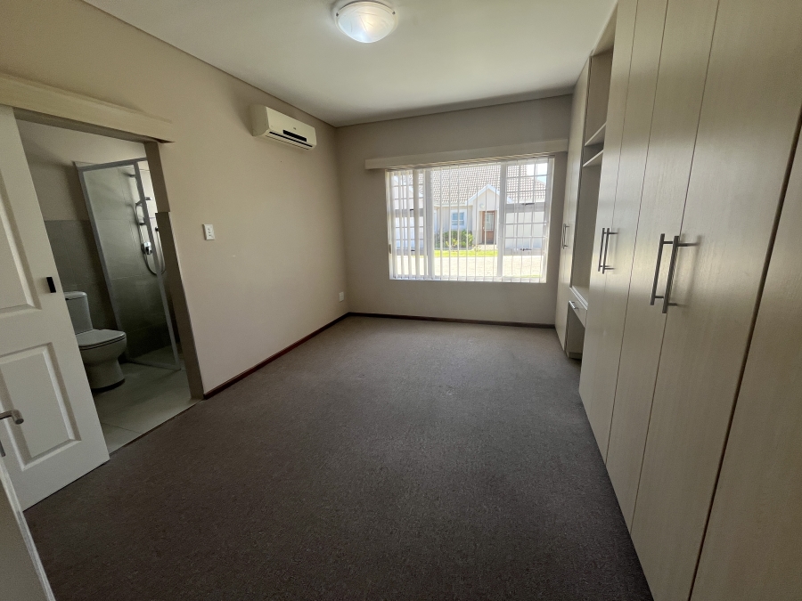 2 Bedroom Property for Sale in Heiderand Western Cape